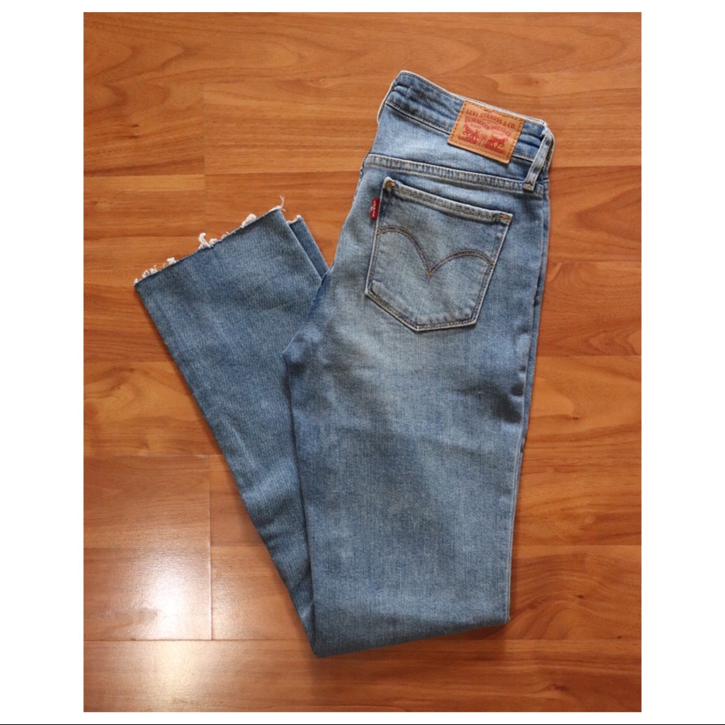 Levis 714 Jeans